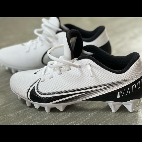 Nike Other - Nike boys Vapor white cleats. Size 5.5. NWT